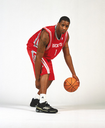 布冯：米兰现在所有运作都围绕出成绩展开，这必须归功于阿囧（布冯：米兰已全面围绕成绩运作，这一切应归功于阿囧）