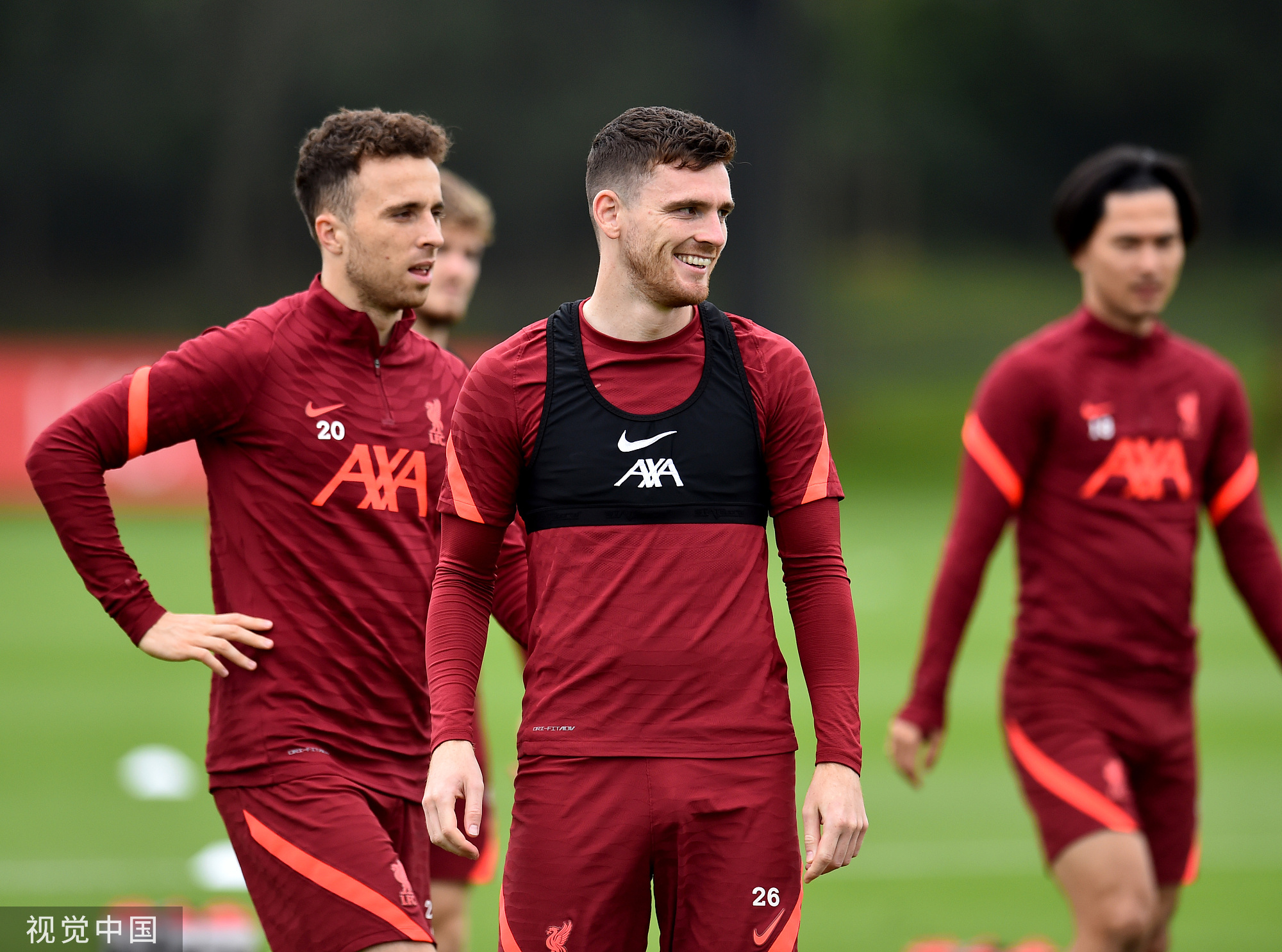 中超转会市场：广州队签下新前锋,（中超转会快讯：广州队完成新前锋签约）