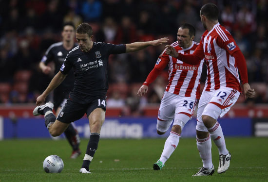 禁区爆射破门，39岁胡尔克达成生涯500球里程碑（39岁胡尔克禁区重炮得分，职业生涯进球数突破500大关）