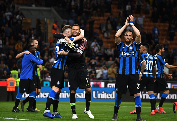 科贝记者：姆巴佩左腿肌肉不适，能否出战曼城严重存疑（科贝记者：姆巴佩左腿肌肉不适，能否出战曼城仍存较大疑问）