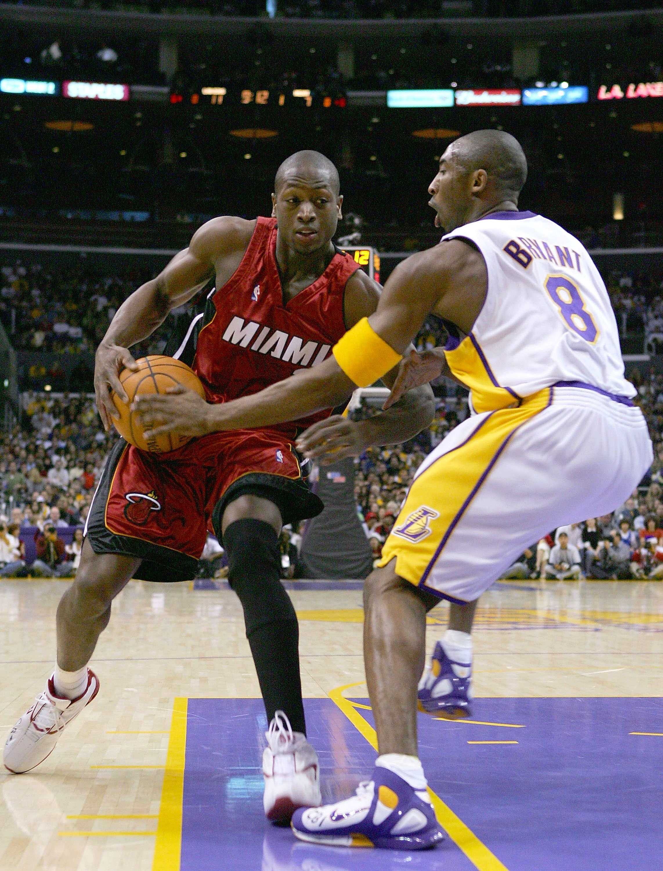 奥运冠军、世界冠军助力羽毛球公益活动（奥运与世锦赛冠军携手助阵羽毛球公益）