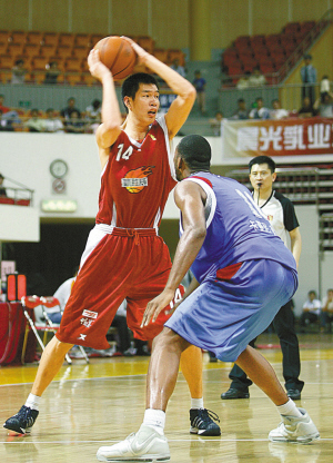 王哲林砍下赛季新高（王哲林刷新本赛季个人新高）