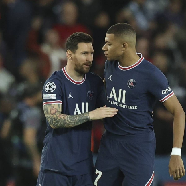 或将解散，记者：有中超球队欠薪严重，可能将无法获得准入资格，梅州客家或成大赢家（欠薪风波或致中超队无缘准入甚至解散，梅州客家有望成最大赢家）