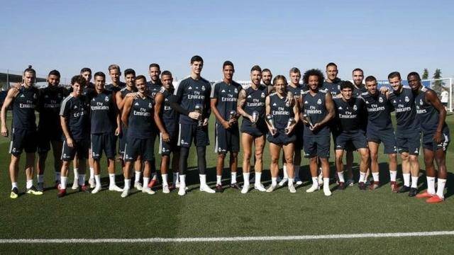 NBA每日最佳：约翰逊背靠背三双&拉文42分，哈登34分里程悲（NBA今日之最：约翰逊连场三双，拉文42分，哈登34分成里程悲）