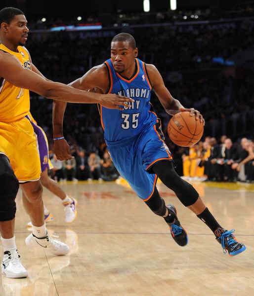 合同明夏到期，格策：我明年34岁了，若还能帮助球队就很积极（明夏合同到期，格策：明年将满34岁，若仍能助队会继续积极投入）