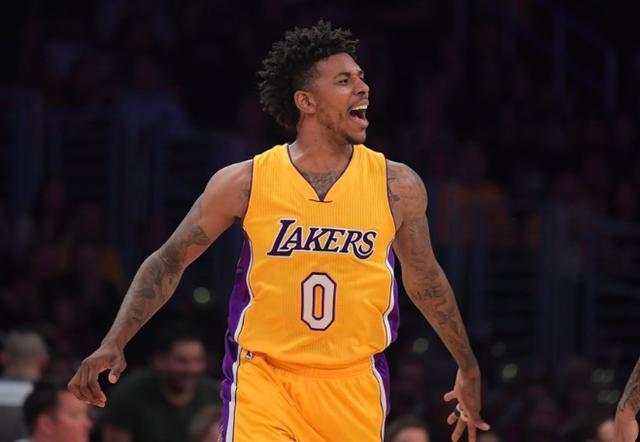 加比亚：赛季最后阶段也会做到最好，这件球衣就是这么要求的（加比亚：赛季收官仍将全力以赴，这身战袍对我们的要求就是如此）