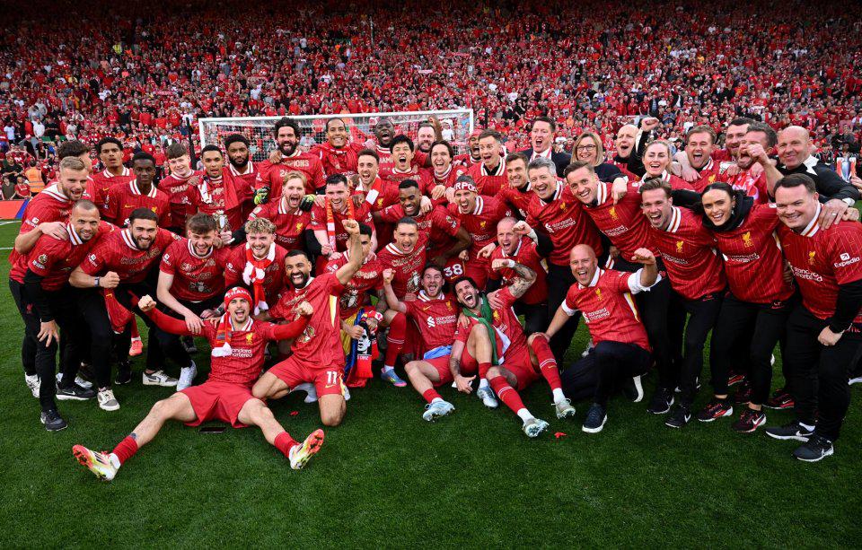 本赛季俱乐部双人组进球榜：凯恩+迪亚斯37球高居第一（凯恩携迪亚斯合轰37球，领跑本赛季俱乐部双人进球榜）