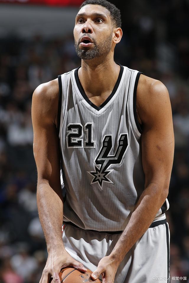 4-1打爆副班长！曼联3轮不败：只差第4名1分 31岁队长2射1传造3球（4-1痛击倒数第二！曼联联赛3轮不败，仅距第4名1分，31岁队长梅开二度送助攻独造3球）