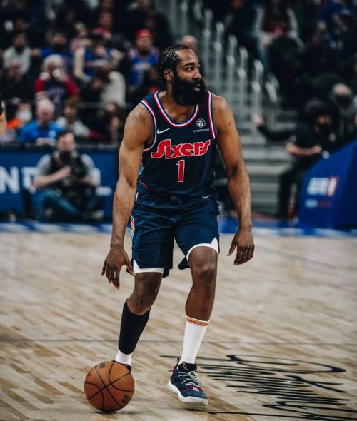 德天空：巴萨球探还没考察努萨，莱比锡明夏要价6000万欧起（德天空：巴萨暂未考察努萨，莱比锡明夏要价不低于6000万欧）